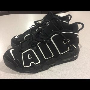 Nike air more uptempo